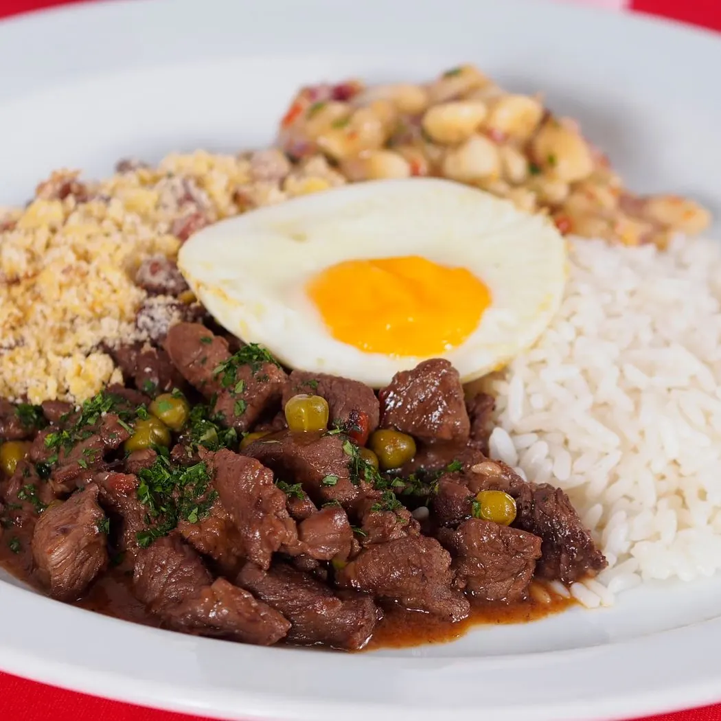 Segunda: picadinho de carne